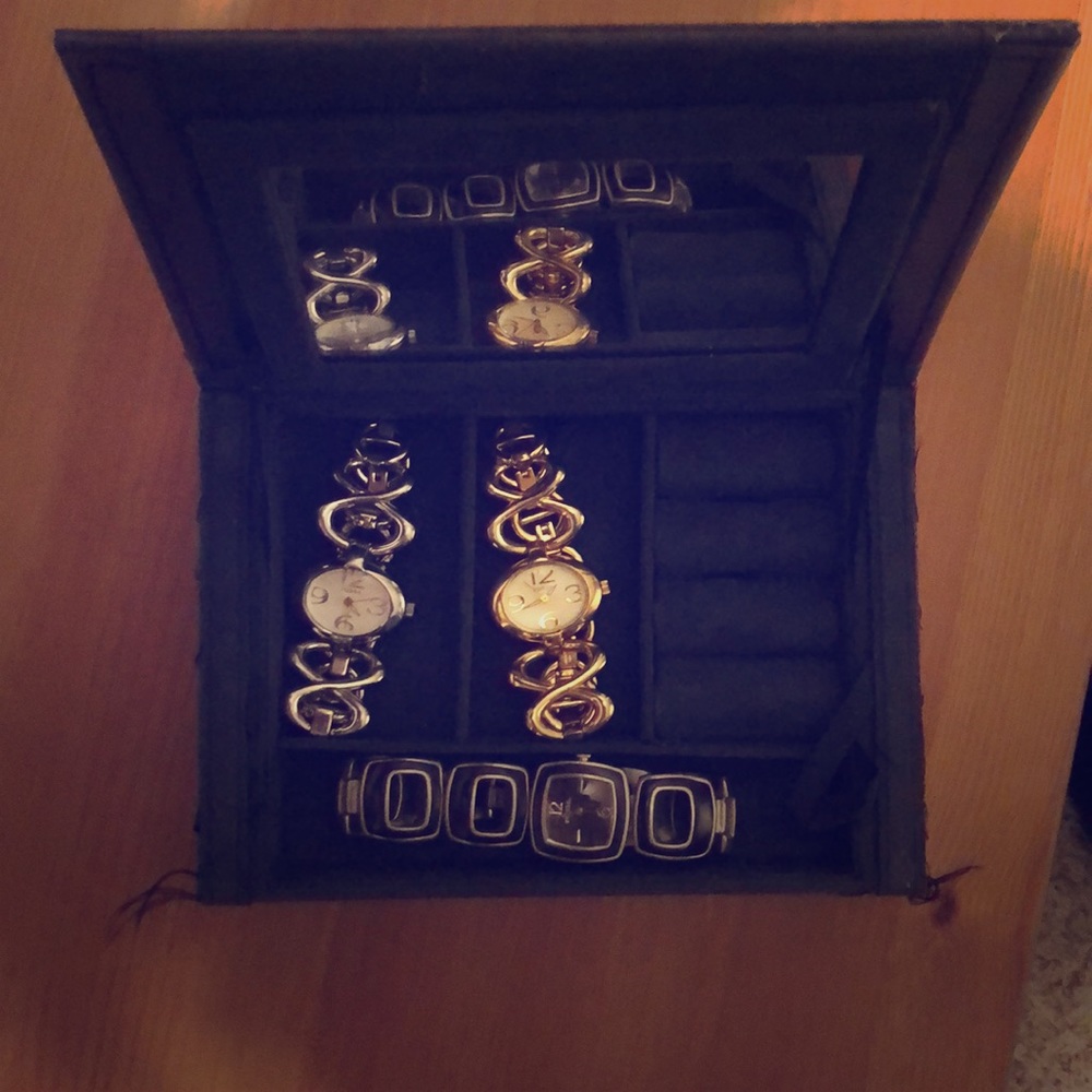 Set of 3 Fossil Watches and Case